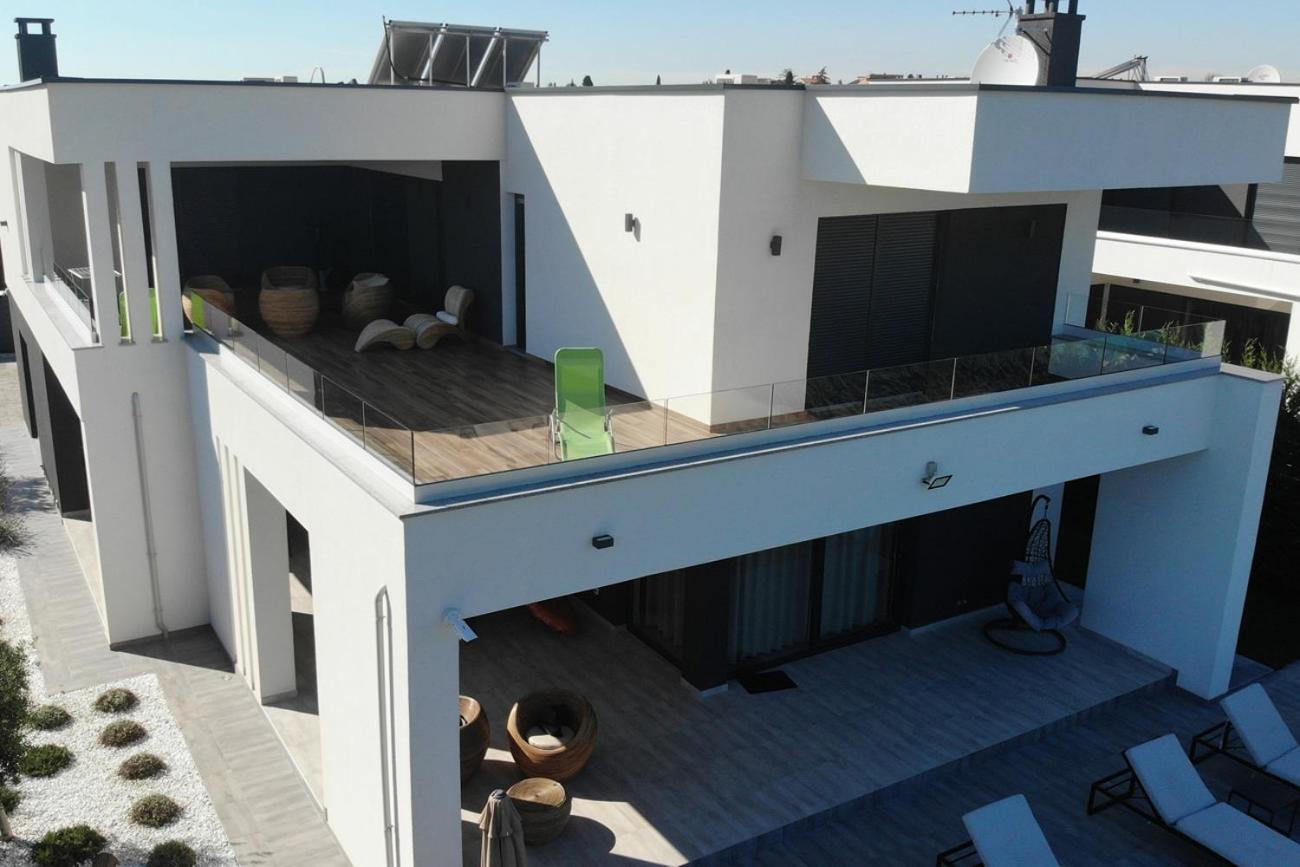 Villa Ula In Pula With Heated Pool And Sauna المظهر الخارجي الصورة