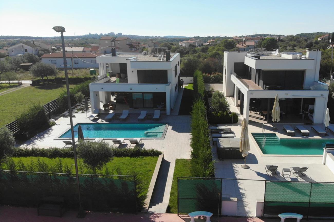 Villa Ula In Pula With Heated Pool And Sauna المظهر الخارجي الصورة