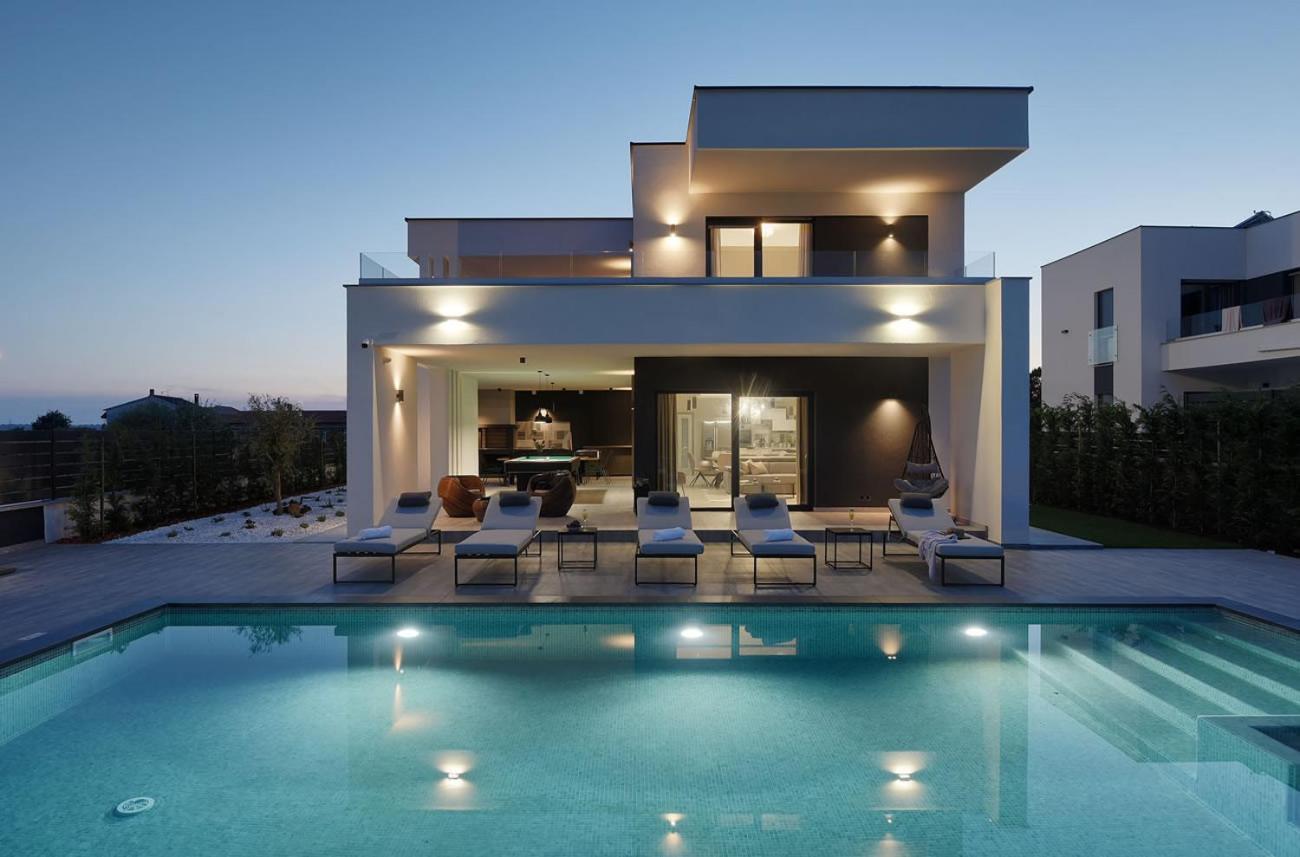 Villa Ula In Pula With Heated Pool And Sauna المظهر الخارجي الصورة